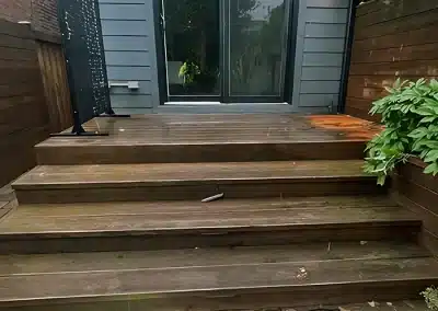 Deck Staining — The Beaches